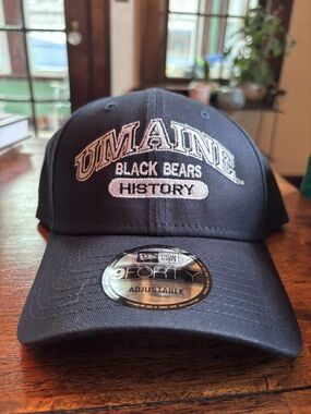 New Era Navy and White University of Maine Black Bears Baseball Cap